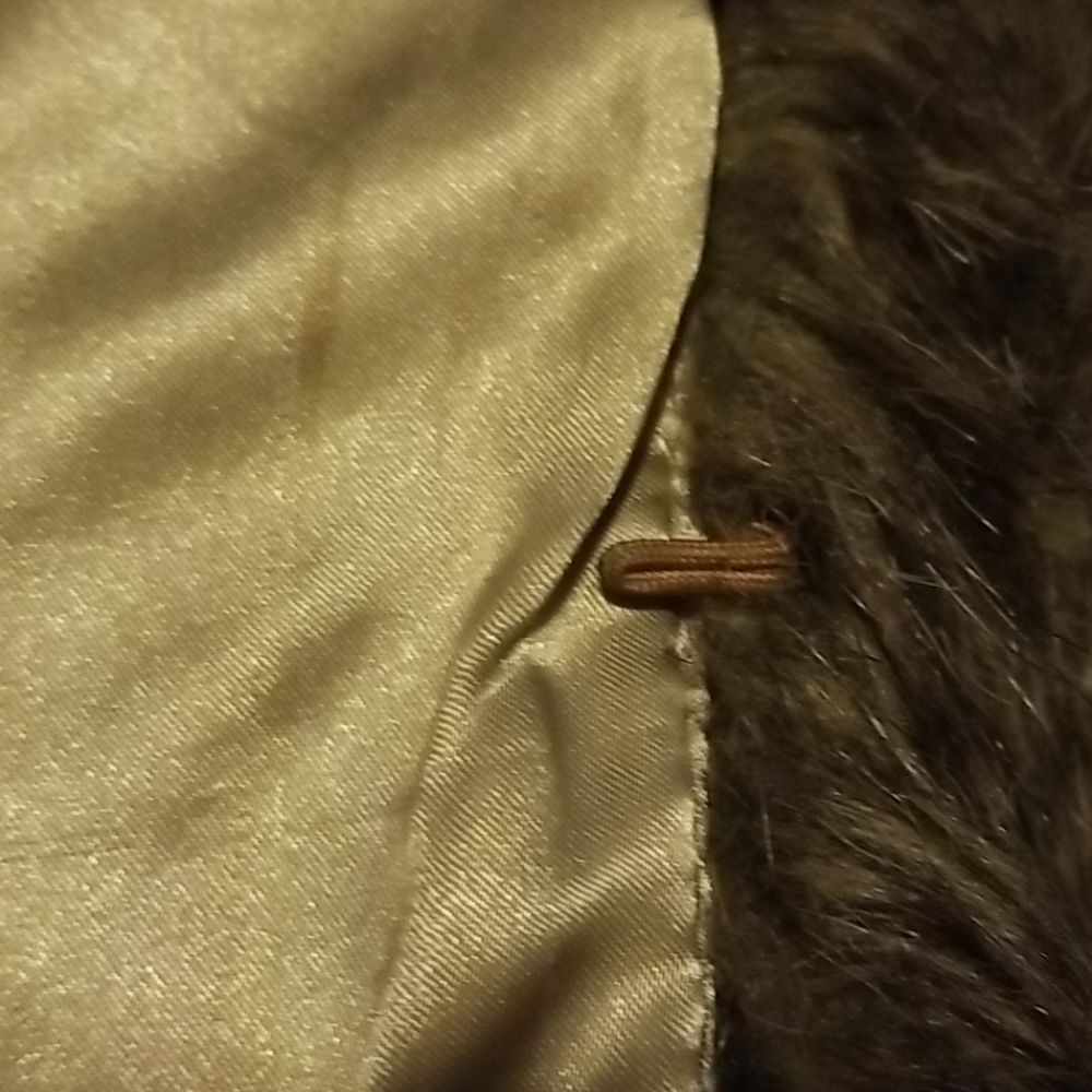 Vest - Picture 4 of 7